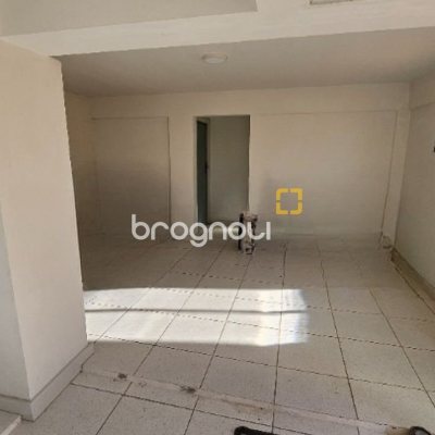 Casa com 288m², 6 quartos (sendo 2 suítes), 2 garagens, no bairro Praia Brava em Florianópolis