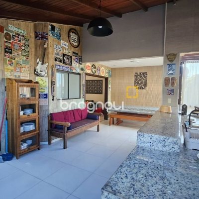Casa com 288m², 6 quartos (sendo 2 suítes), 2 garagens, no bairro Praia Brava em Florianópolis