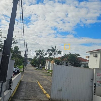 Apartamento com 49m², 2 quartos, 1 garagem, no bairro Canasvieiras em Florianópolis
