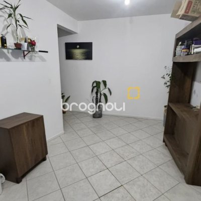 Apartamento com 49m², 2 quartos, 1 garagem, no bairro Canasvieiras em Florianópolis