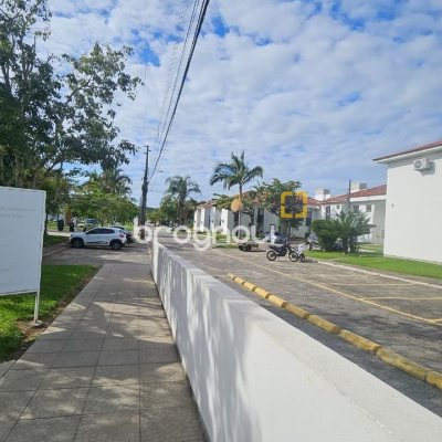 Apartamento com 49m², 2 quartos, 1 garagem, no bairro Canasvieiras em Florianópolis