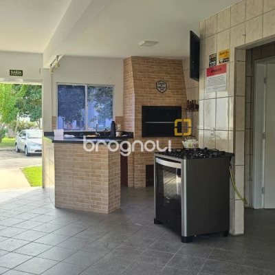Apartamento com 49m², 2 quartos, 1 garagem, no bairro Canasvieiras em Florianópolis