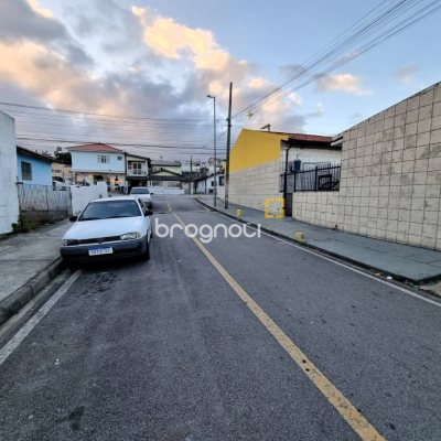 Casa com 180m², 4 quartos, 2 garagens, no bairro Bela Vista em São José