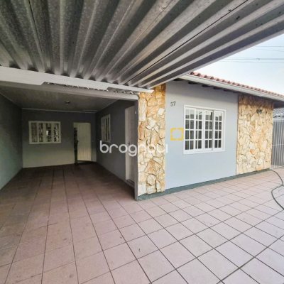 Casa com 180m², 4 quartos, 2 garagens, no bairro Bela Vista em São José