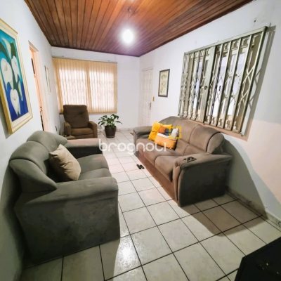 Casa com 180m², 4 quartos, 2 garagens, no bairro Bela Vista em São José