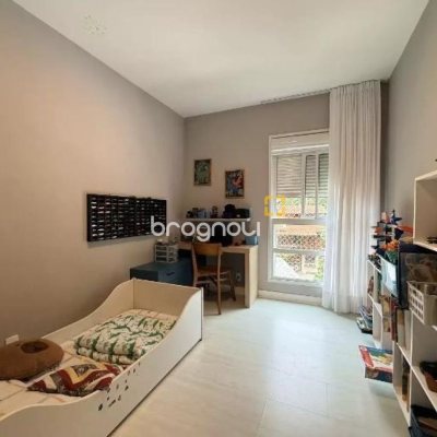 Apartamento com 122m², 3 quartos (sendo 1 suíte), 2 garagens, no bairro Santo Antônio de Lisboa em Florianópolis