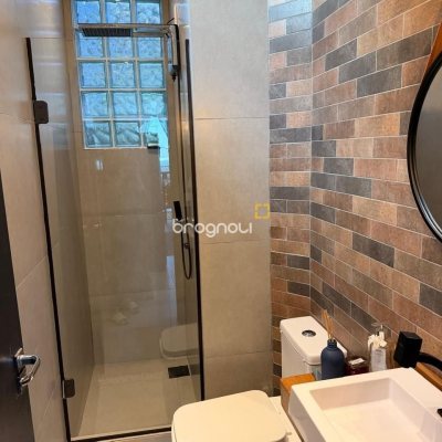 Casa com 309m², 4 quartos (sendo 1 suíte), 3 garagens, no bairro Sambaqui em Florianópolis