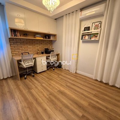 Casa com 309m², 4 quartos (sendo 1 suíte), 3 garagens, no bairro Sambaqui em Florianópolis