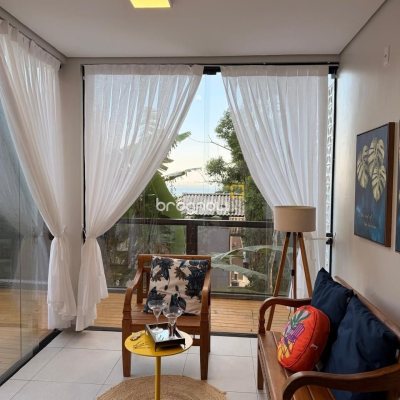 Casa com 309m², 4 quartos (sendo 1 suíte), 3 garagens, no bairro Sambaqui em Florianópolis