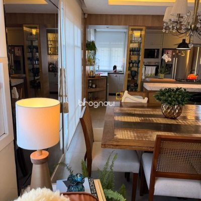 Casa com 309m², 4 quartos (sendo 1 suíte), 3 garagens, no bairro Sambaqui em Florianópolis