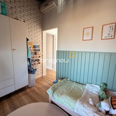 Casa com 309m², 4 quartos (sendo 1 suíte), 3 garagens, no bairro Sambaqui em Florianópolis