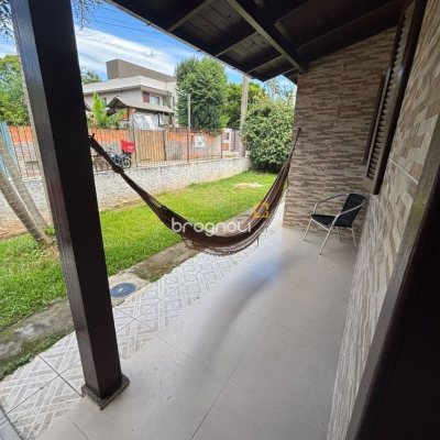 Casa com 120m², 4 quartos (sendo 2 suítes), 1 garagem, no bairro Ingleses em Florianópolis