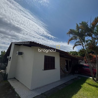 Casa com 120m², 4 quartos (sendo 2 suítes), 1 garagem, no bairro Ingleses em Florianópolis
