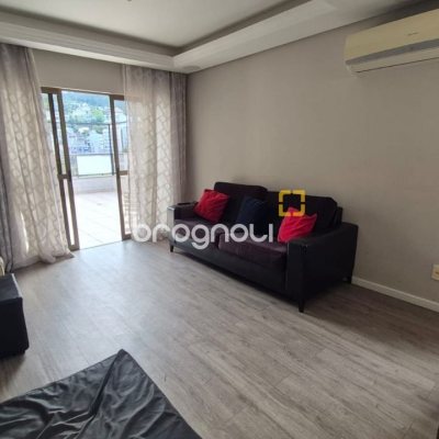 Cobertura com 327m², 5 quartos (sendo 2 suítes), 3 garagens, no bairro Trindade em Florianópolis