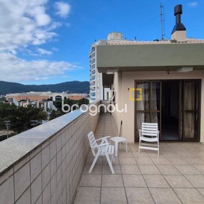 Cobertura com 327m², 5 quartos (sendo 2 suítes), 3 garagens, no bairro Trindade em Florianópolis