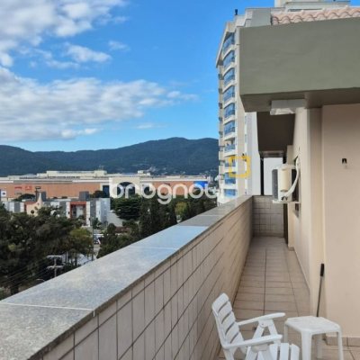 Cobertura com 327m², 5 quartos (sendo 2 suítes), 3 garagens, no bairro Trindade em Florianópolis