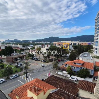 Cobertura com 327m², 5 quartos (sendo 2 suítes), 3 garagens, no bairro Trindade em Florianópolis