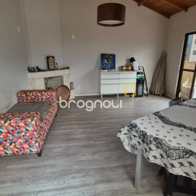 Cobertura com 327m², 5 quartos (sendo 2 suítes), 3 garagens, no bairro Trindade em Florianópolis