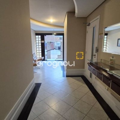 Cobertura com 327m², 5 quartos (sendo 2 suítes), 3 garagens, no bairro Trindade em Florianópolis