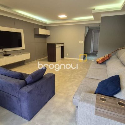 Cobertura com 327m², 5 quartos (sendo 2 suítes), 3 garagens, no bairro Trindade em Florianópolis