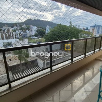 Cobertura com 327m², 5 quartos (sendo 2 suítes), 3 garagens, no bairro Trindade em Florianópolis