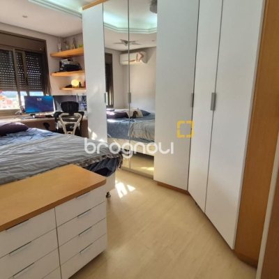 Cobertura com 327m², 5 quartos (sendo 2 suítes), 3 garagens, no bairro Trindade em Florianópolis