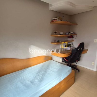 Cobertura com 327m², 5 quartos (sendo 2 suítes), 3 garagens, no bairro Trindade em Florianópolis