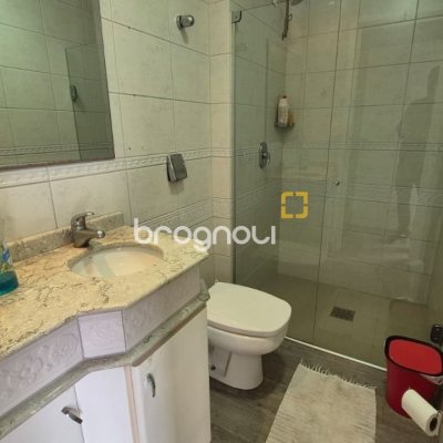Cobertura com 327m², 5 quartos (sendo 2 suítes), 3 garagens, no bairro Trindade em Florianópolis