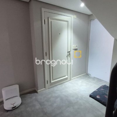 Cobertura com 327m², 5 quartos (sendo 2 suítes), 3 garagens, no bairro Trindade em Florianópolis