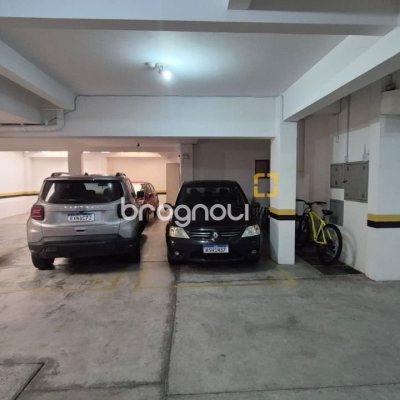 Cobertura com 327m², 5 quartos (sendo 2 suítes), 3 garagens, no bairro Trindade em Florianópolis