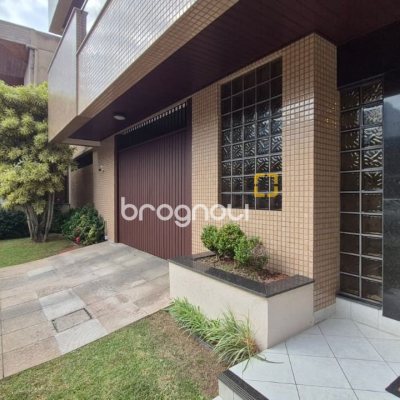 Cobertura com 327m², 5 quartos (sendo 2 suítes), 3 garagens, no bairro Trindade em Florianópolis