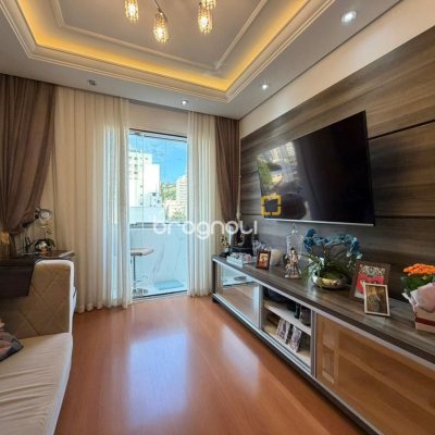 Apartamento com 106m², 3 quartos (sendo 1 suíte), 1 garagem, no bairro Centro em Florianópolis