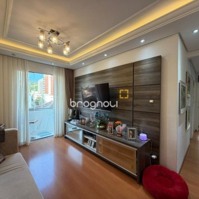 Apartamento com 106m², 3 quartos (sendo 1 suíte), 1 garagem, no bairro Centro em Florianópolis