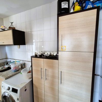 Casa com 230m², 4 quartos (sendo 2 suítes), 2 garagens, no bairro Agronômica em Florianópolis
