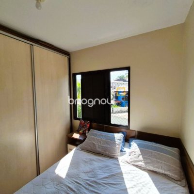 Casa com 230m², 4 quartos (sendo 2 suítes), 2 garagens, no bairro Agronômica em Florianópolis