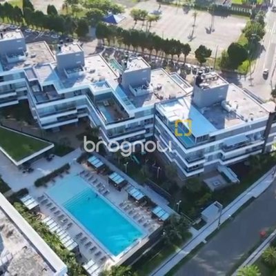 Apartamento com 147m², 2 quartos (sendo 2 suítes), 2 garagens, no bairro Jurerê Internacional em Florianópolis