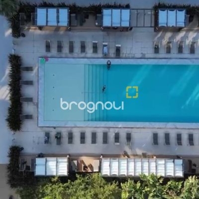 Apartamento com 147m², 2 quartos (sendo 2 suítes), 2 garagens, no bairro Jurerê Internacional em Florianópolis