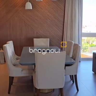 Apartamento com 147m², 2 quartos (sendo 2 suítes), 2 garagens, no bairro Jurerê Internacional em Florianópolis