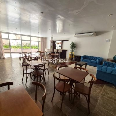 Apartamento com 224m², 4 quartos (sendo 2 suítes), 2 garagens, no bairro Centro em Florianópolis