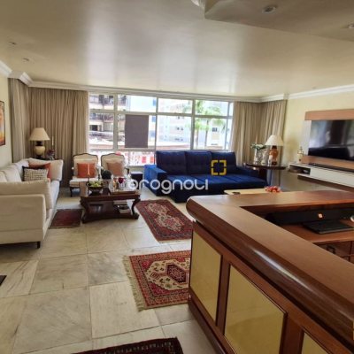 Apartamento com 224m², 4 quartos (sendo 2 suítes), 2 garagens, no bairro Centro em Florianópolis