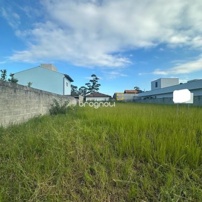 Terreno com 464m², no bairro Rio Vermelho em Florianópolis