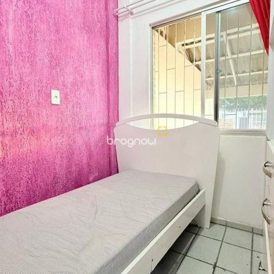 Casa com 76m², 4 quartos, 1 garagem, no bairro São João do Rio Vermelho em Florianópolis