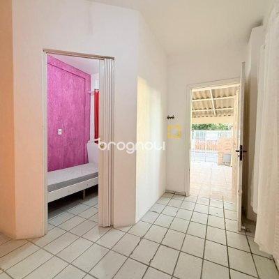 Casa com 76m², 4 quartos, 1 garagem, no bairro São João do Rio Vermelho em Florianópolis