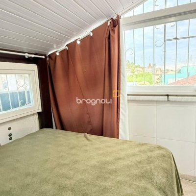 Casa com 76m², 4 quartos, 1 garagem, no bairro São João do Rio Vermelho em Florianópolis