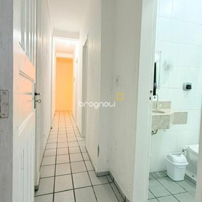 Casa com 76m², 4 quartos, 1 garagem, no bairro São João do Rio Vermelho em Florianópolis