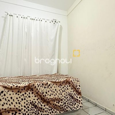Casa com 76m², 4 quartos, 1 garagem, no bairro São João do Rio Vermelho em Florianópolis