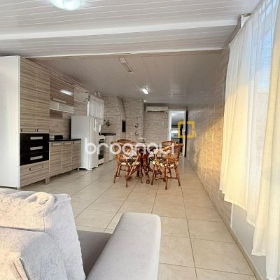 Casa com 76m², 4 quartos, 1 garagem, no bairro São João do Rio Vermelho em Florianópolis