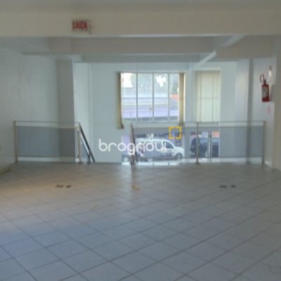 Loja com 214m², 1 garagem, no bairro Centro em Florianópolis