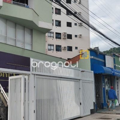 Loja com 214m², 1 garagem, no bairro Centro em Florianópolis