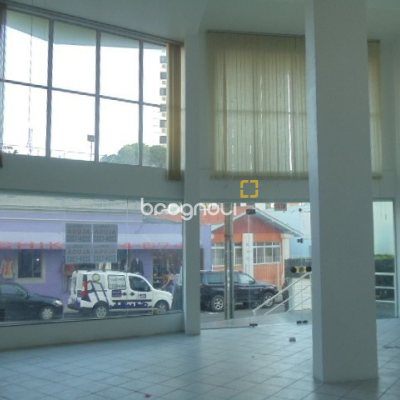 Loja com 214m², 1 garagem, no bairro Centro em Florianópolis